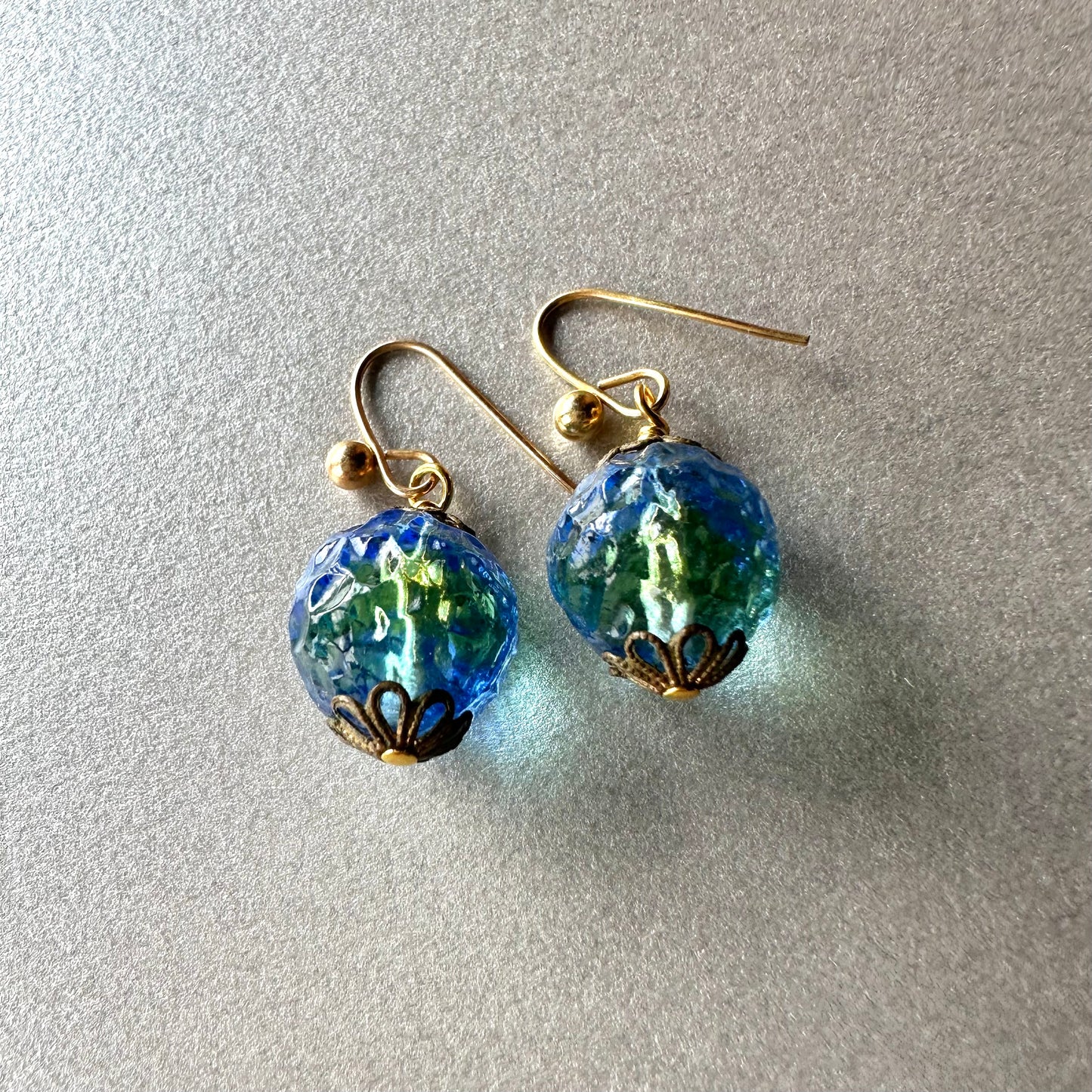 バイカラー アンティークビーズ ピアス