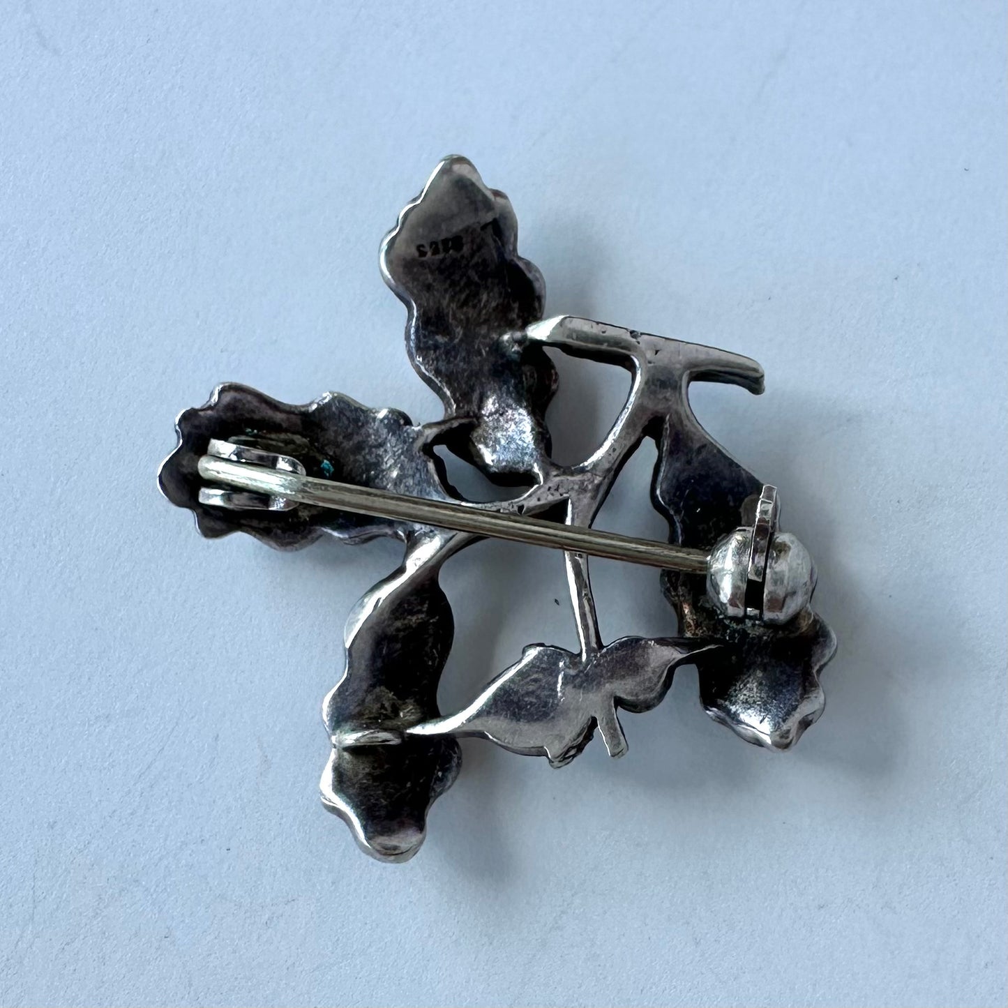 シルバー＆マーカサイト どんぐり ブローチ