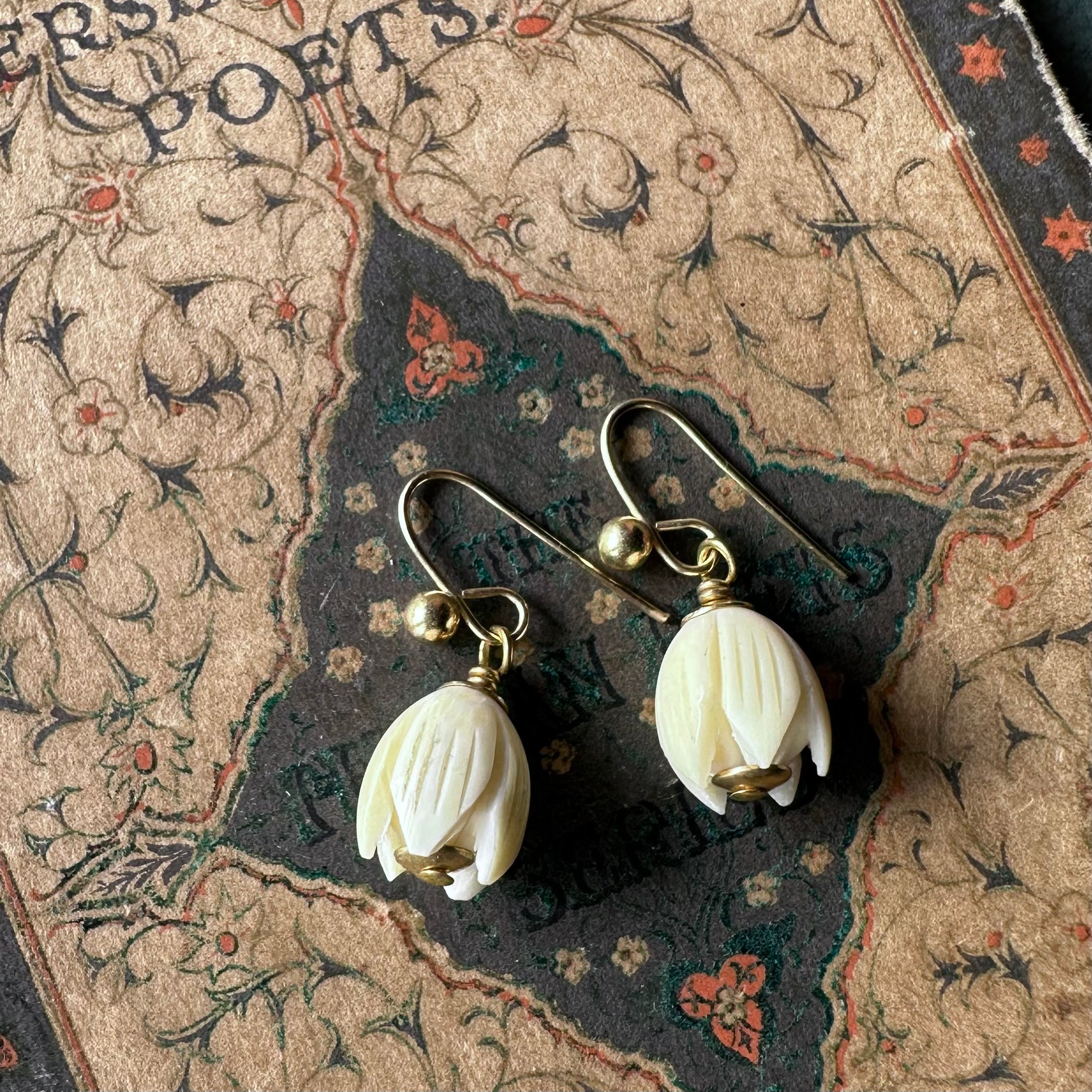 ピアス｜サフィレット・マイクロモザイク・バタフライウィング等の