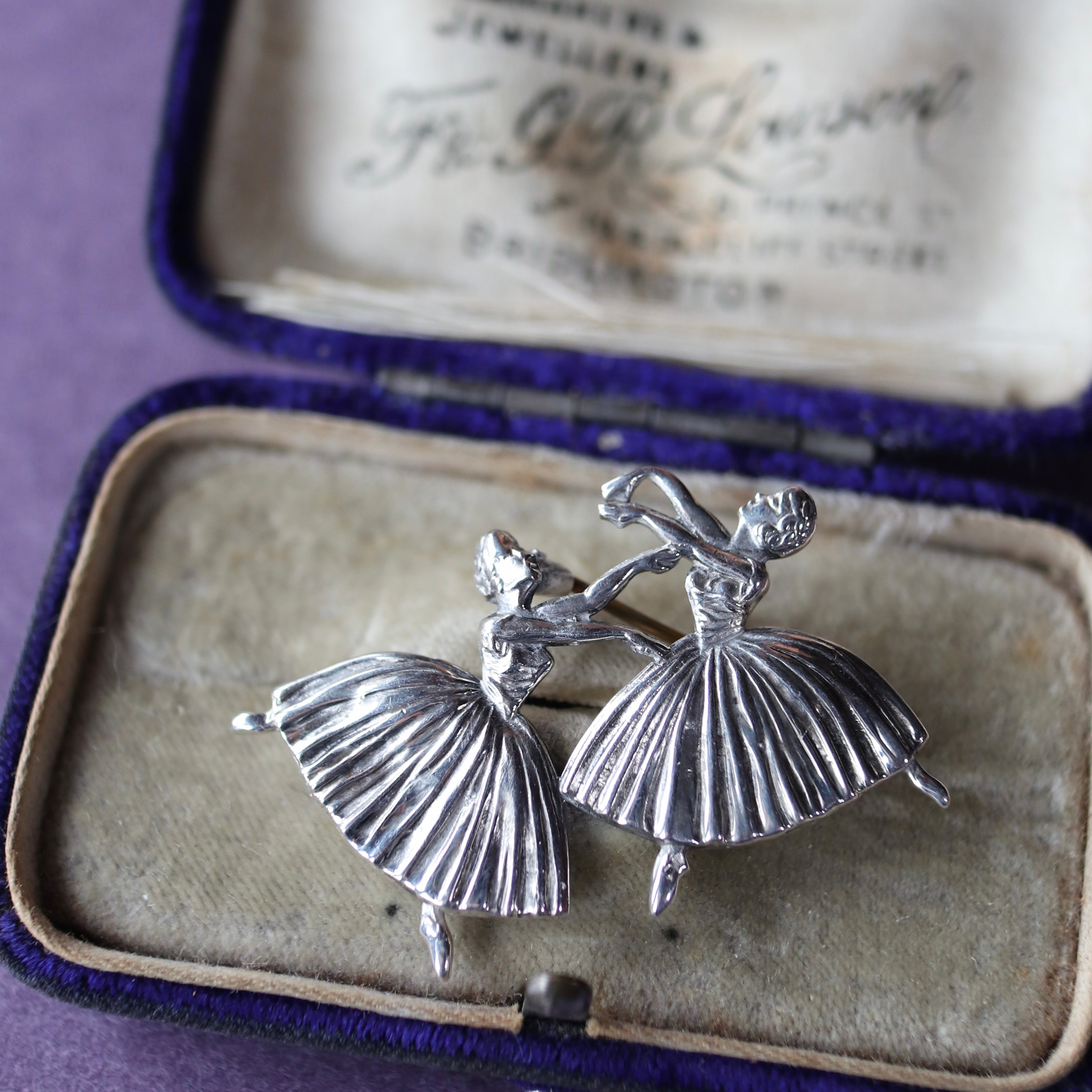 ブローチ｜サフィレット・マイクロモザイク・バタフライウィング等の