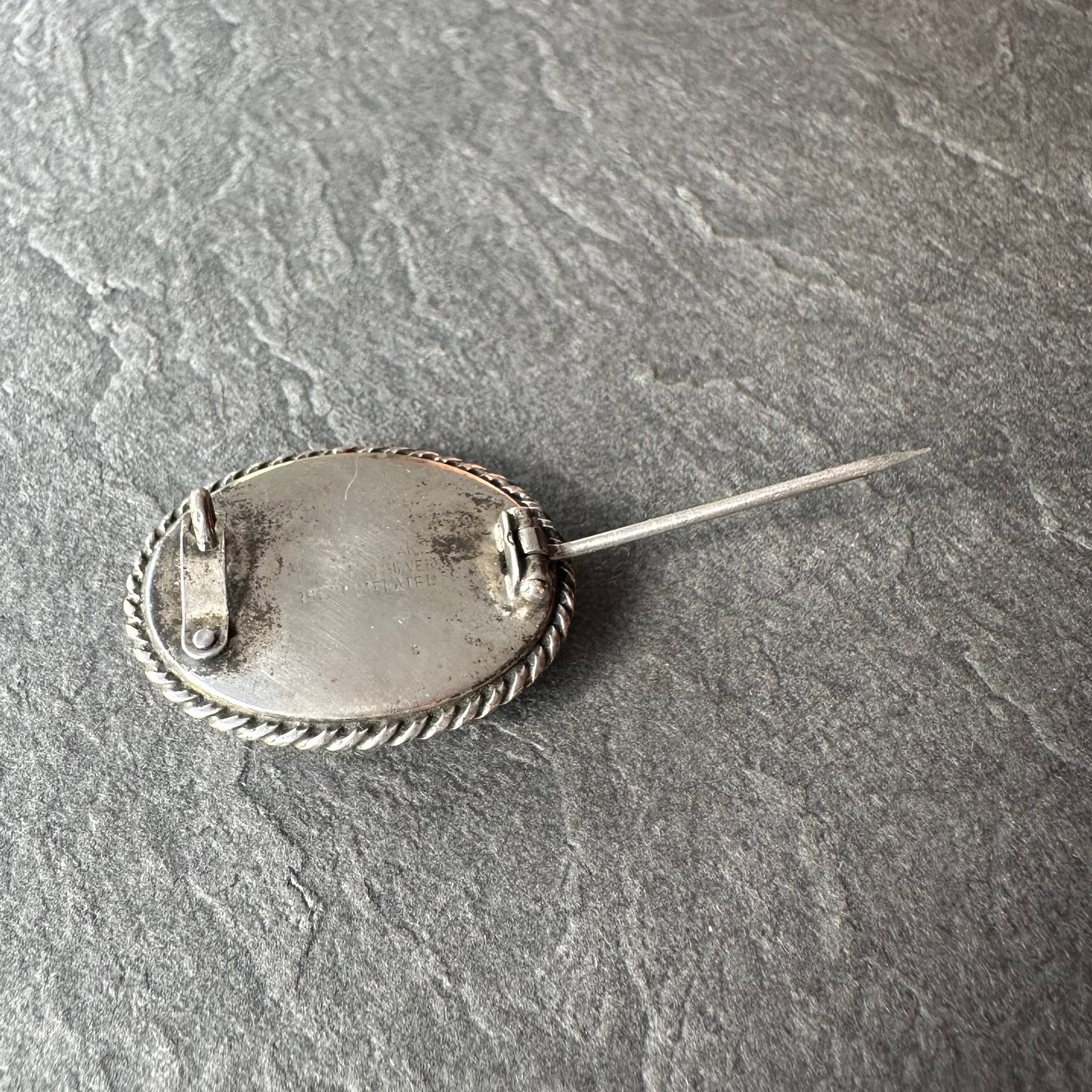 バタフライウィング オーバルブローチ ⑥