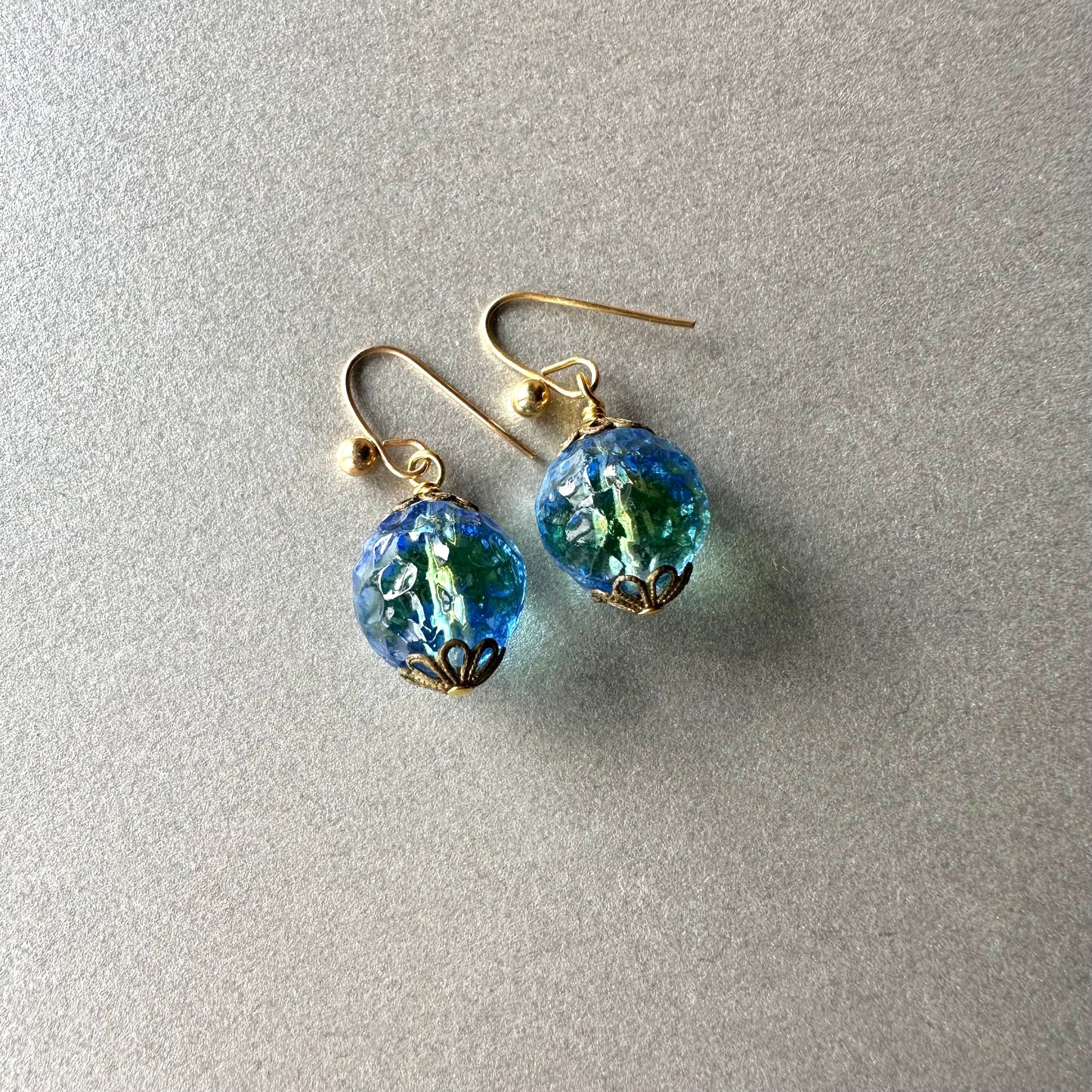 バイカラー アンティークビーズ ピアス