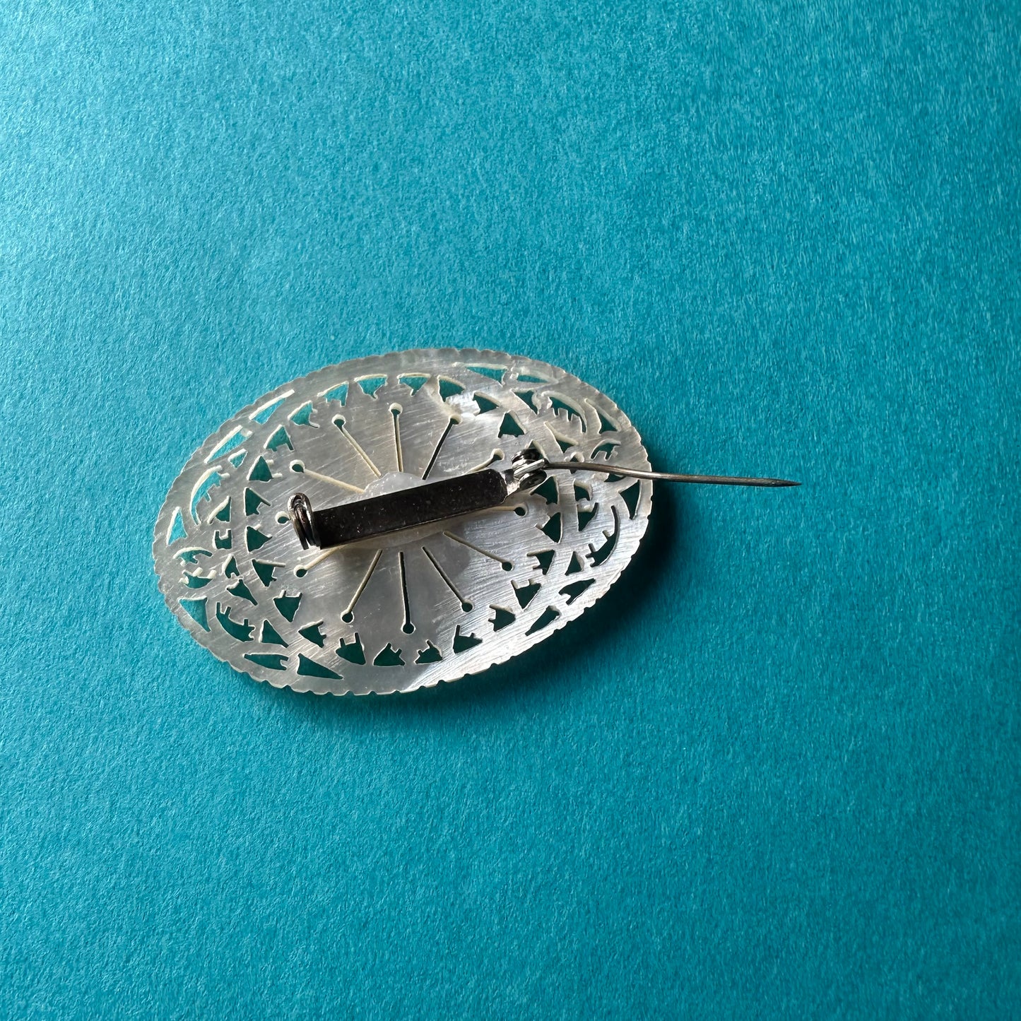 ベツレヘムパール オーバル ブローチ