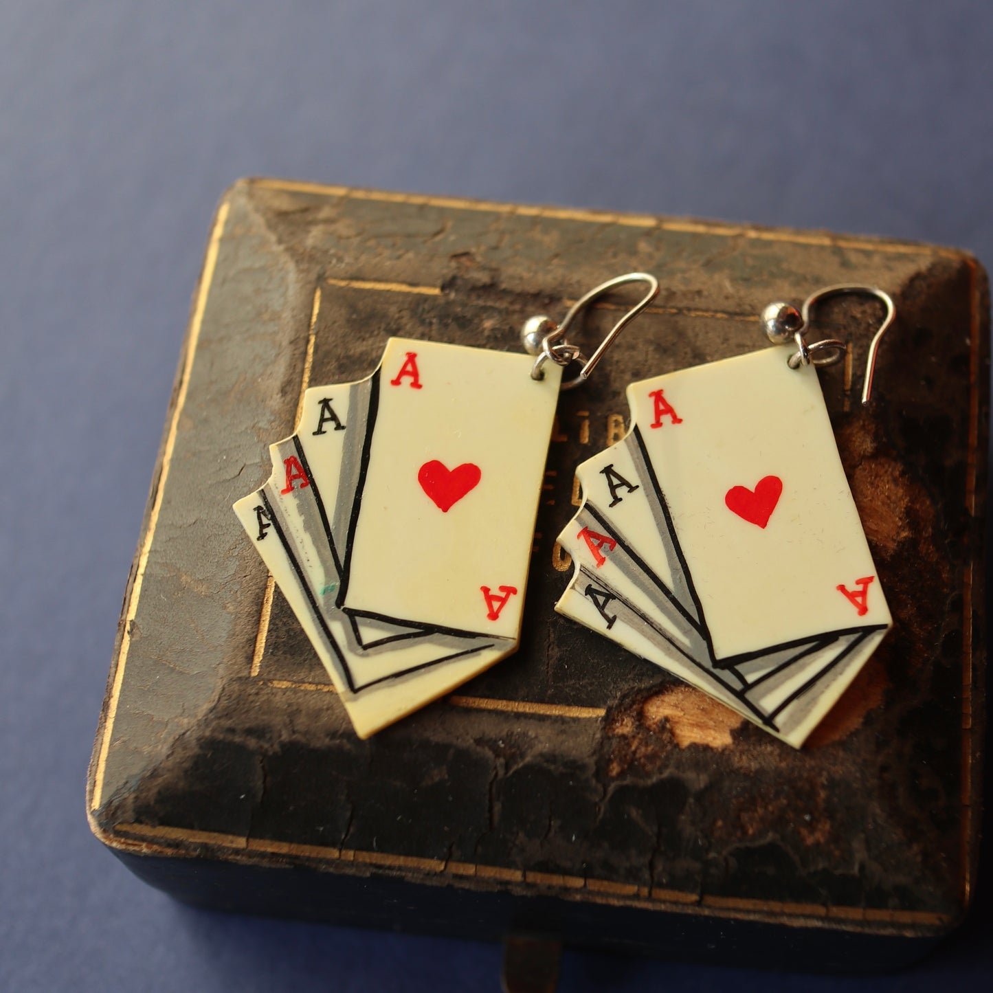 トランプ ヴィンテージピアス