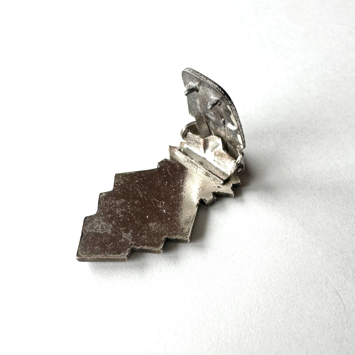 アールデコ ブラック＆ホワイト エナメル ドレスクリップ