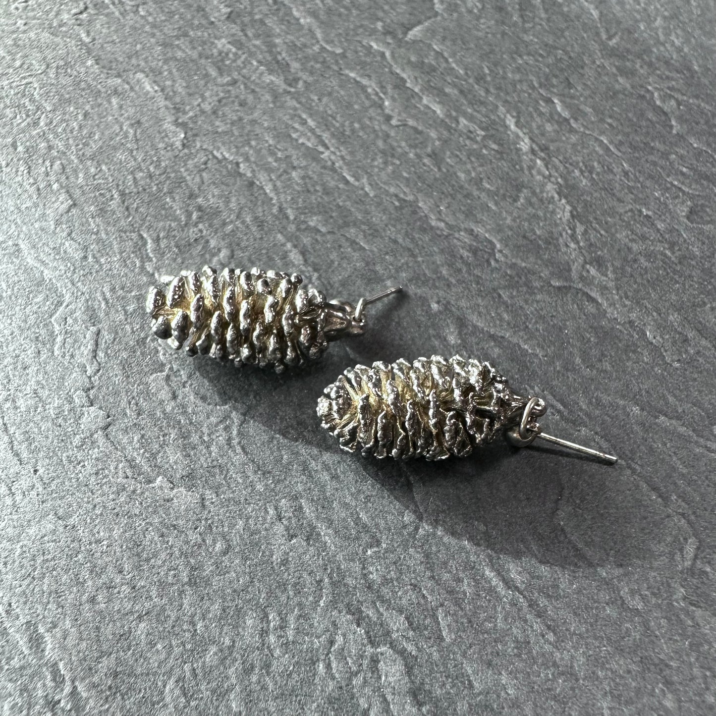 パインコーン ヴィンテージシルバーピアス