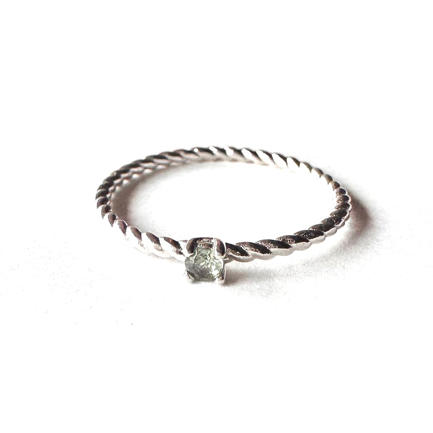 シルバー ツイストロープ＆ペリドットカラーグラス ヴィンテージリング 14.5号