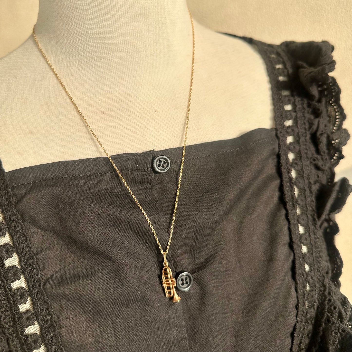 9ctゴールド トランペット ヴィンテージチャーム