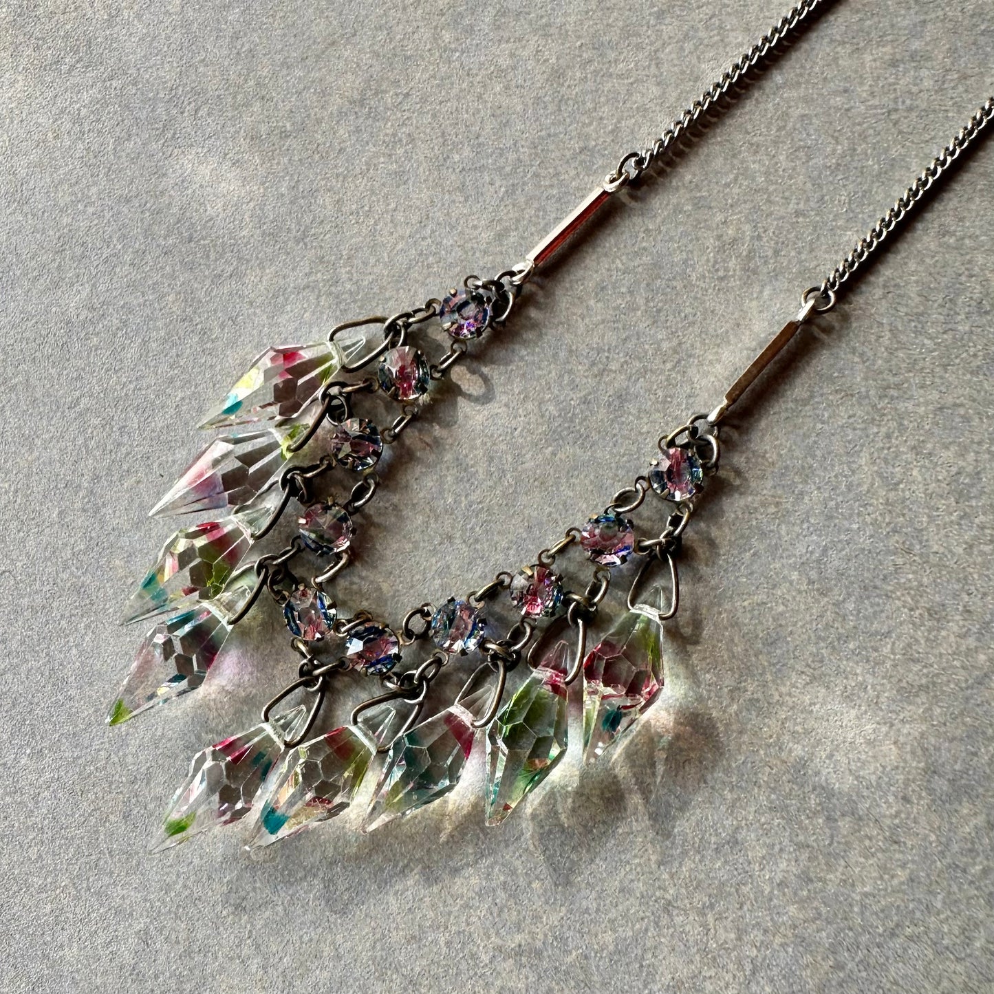 アイリスグラス ドロップネックレス