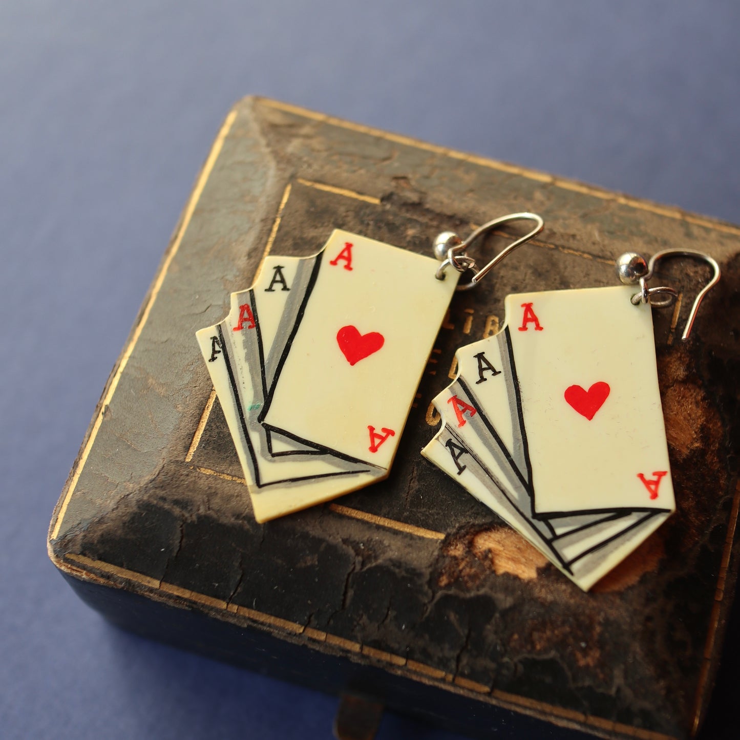 トランプ ヴィンテージピアス