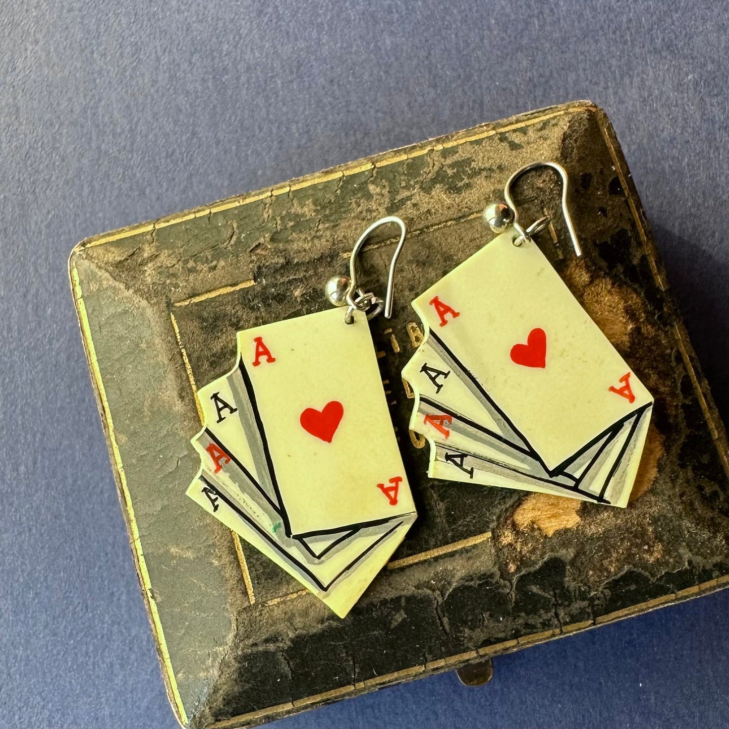 トランプ ヴィンテージピアス