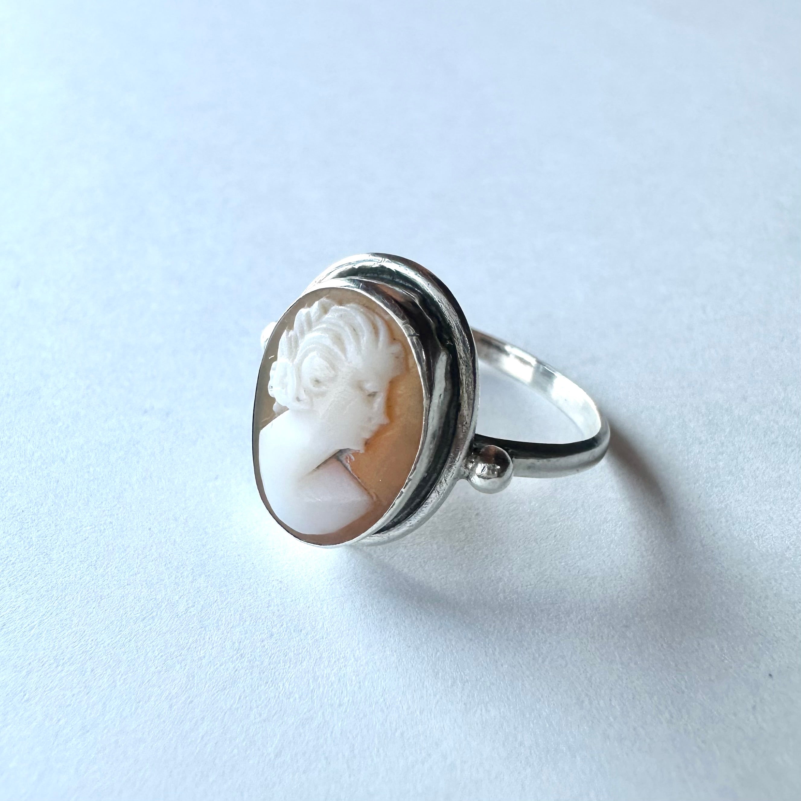 会員様限定 お買い得商品 シェルカメオ ヴィンテージリング Antique Amelie – 15号 アクセサリー