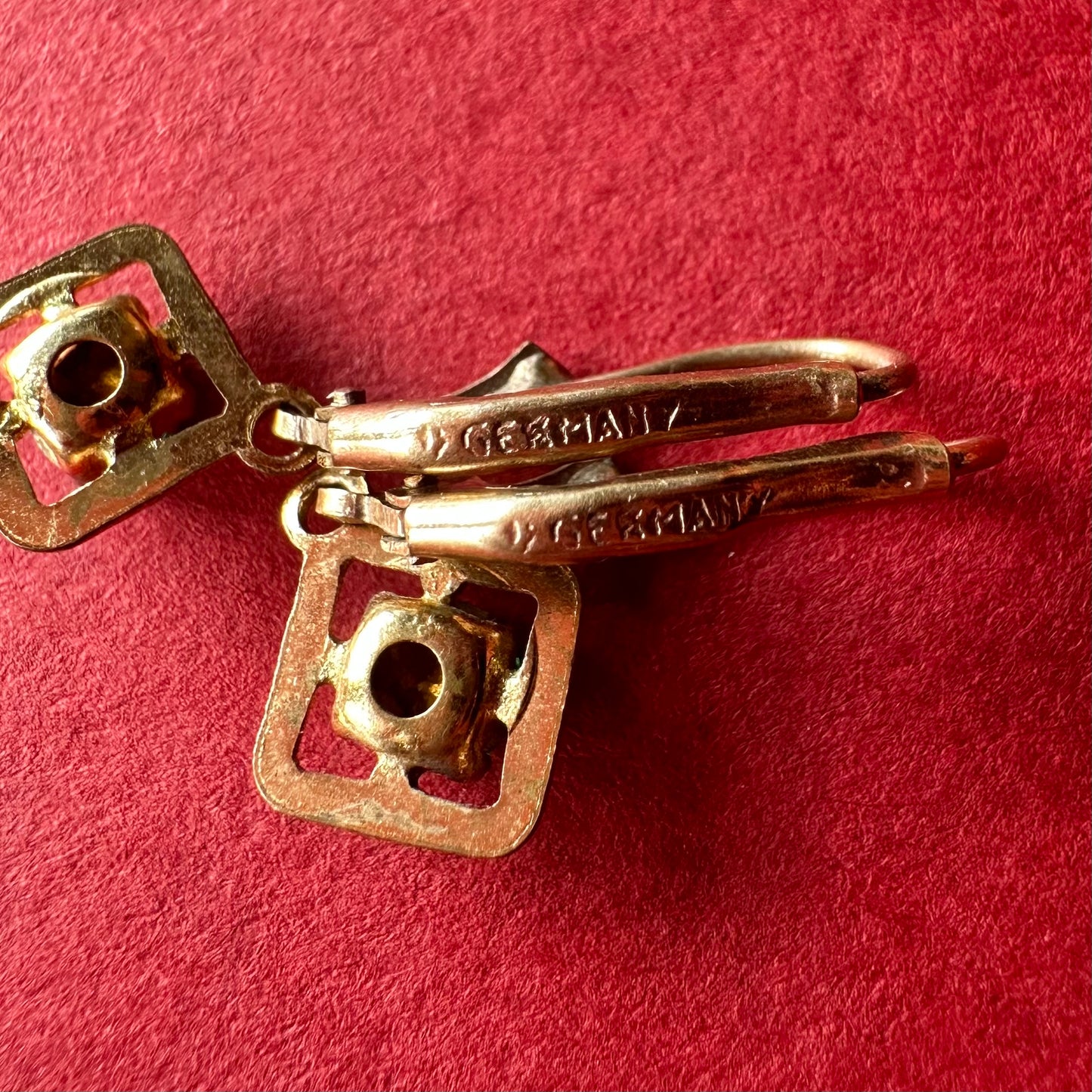 ドイツヴィンテージ グリーンカラーグラス ピアス