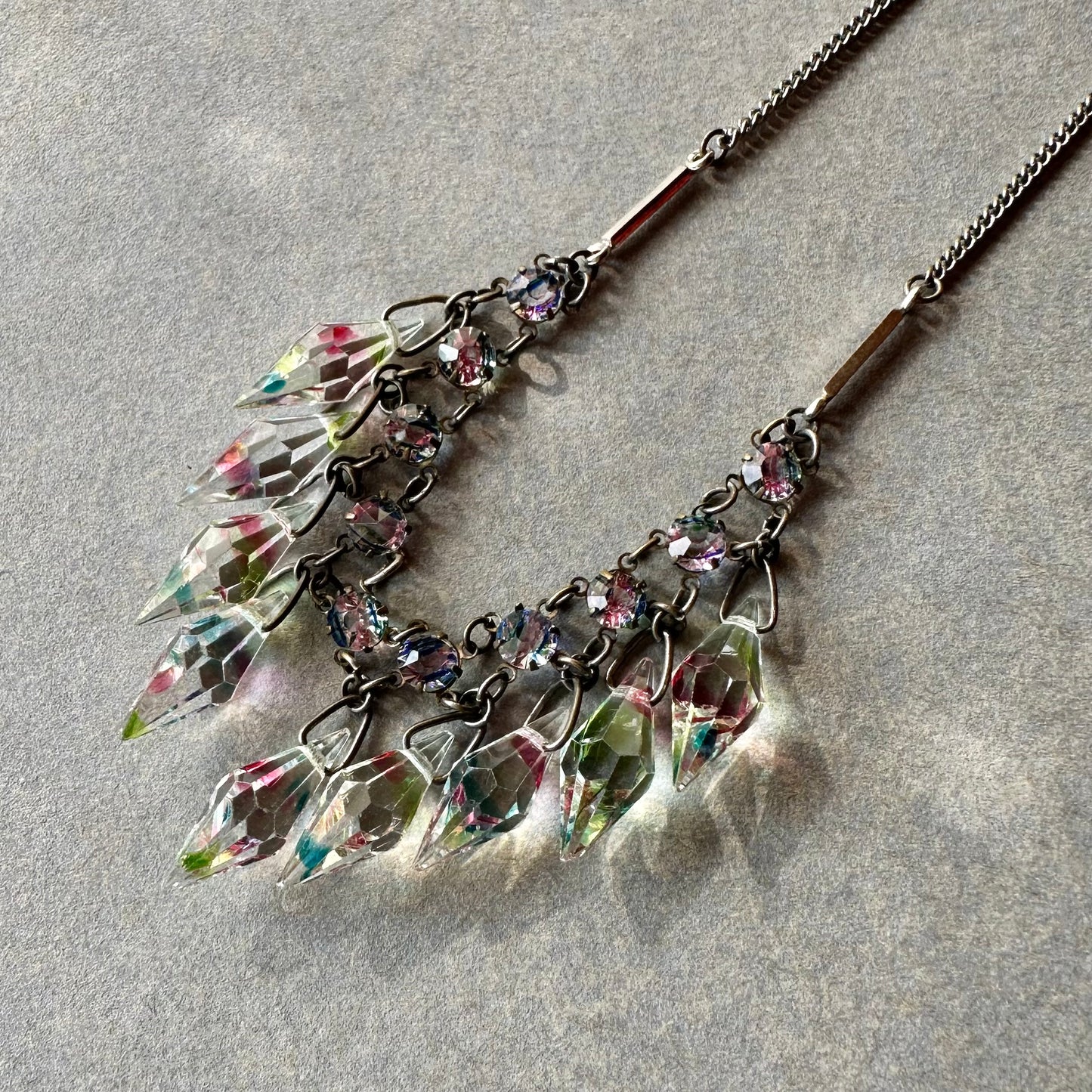 アイリスグラス ドロップネックレス