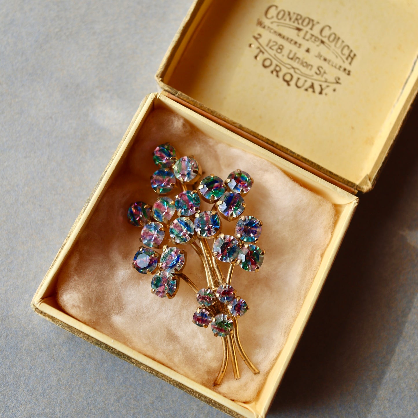 アイリスグラス フラワーブーケブローチ