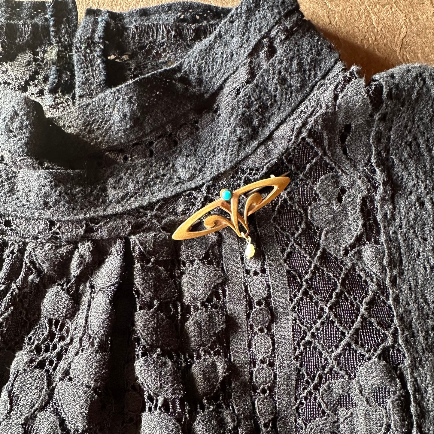 アールヌーヴォー ドロップ ブローチ