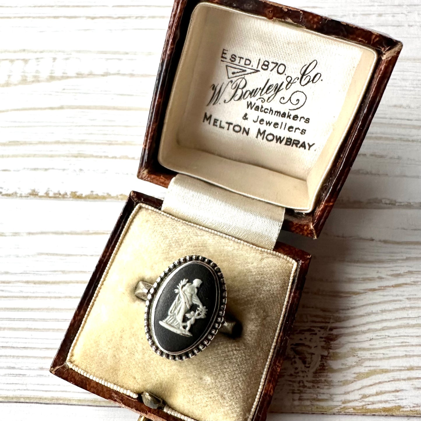 スターリングシルバー ウェッジウッド リング ブラック1972年 ロンドン 13号