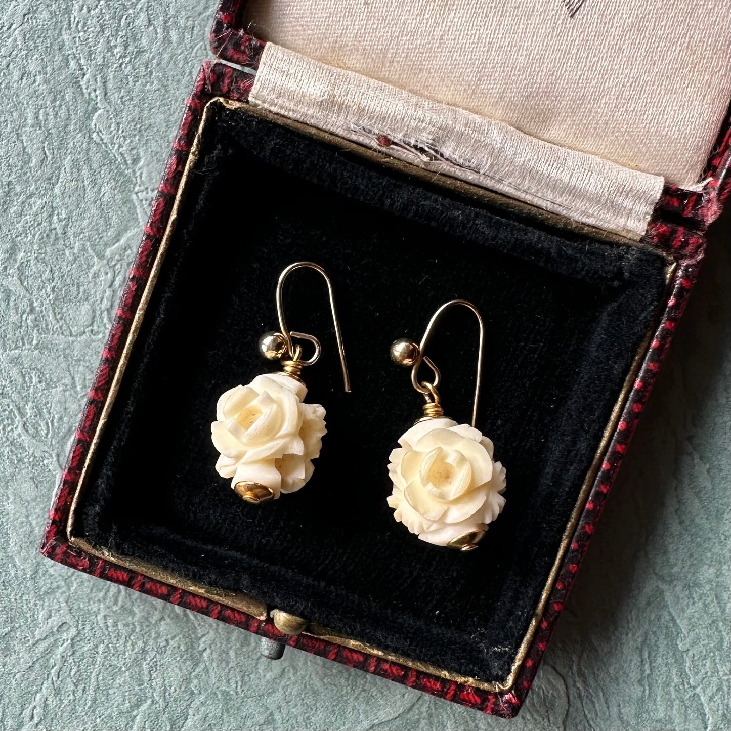 ローズ アンティークパーツ ピアス