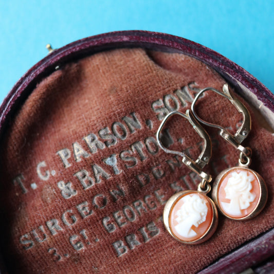 ロールドゴールド シェルカメオ レバーフック ピアス