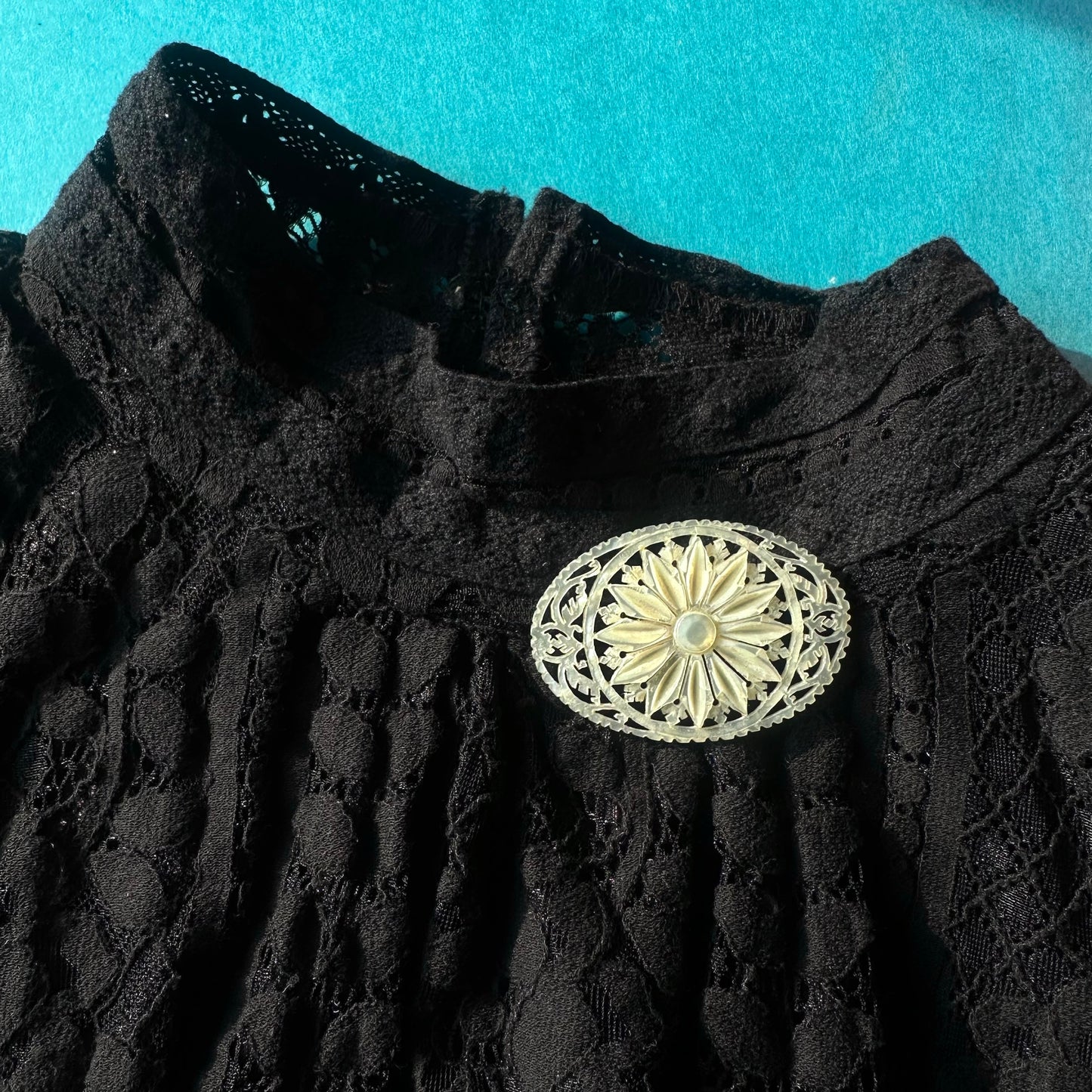 ベツレヘムパール オーバル ブローチ