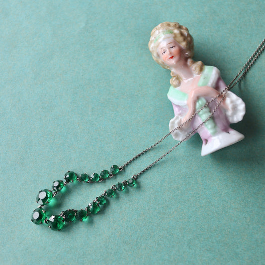 エメラルドグリーングラス ラウンド ヴィンテージネックレス