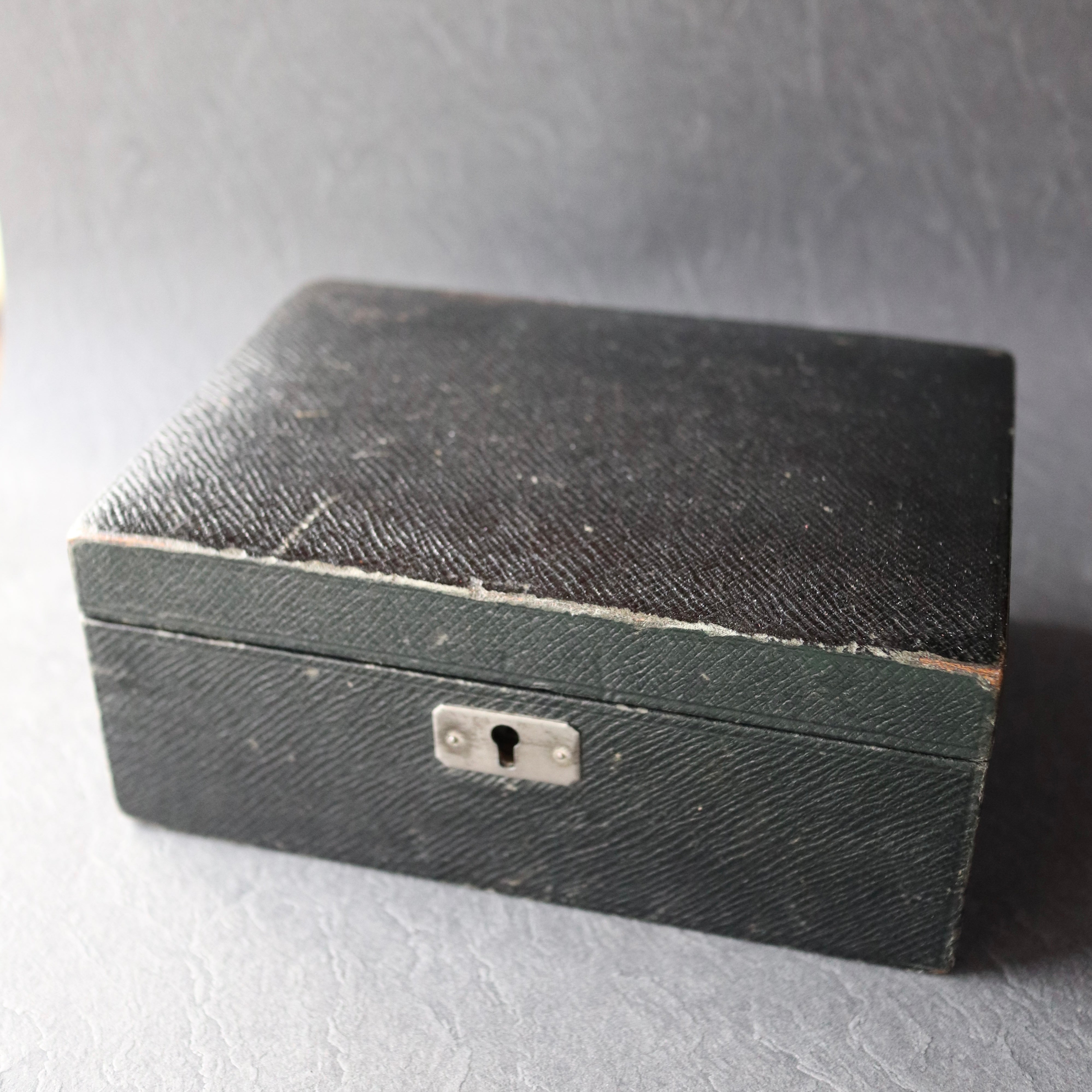 アンティークジュエリーボックス ブラック – Amelie Antique