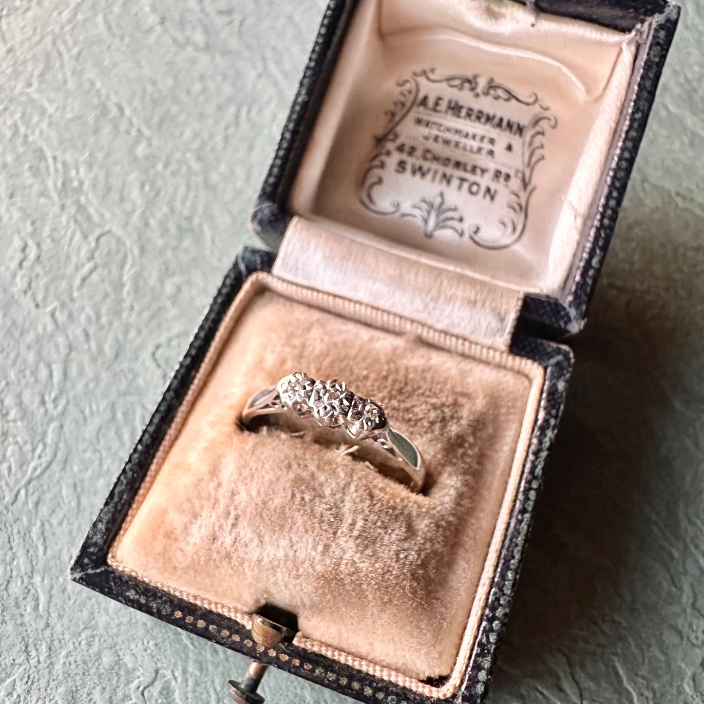 18ctゴールド＆プラチナ アンティーク ダイヤモンド トリロジーリング 11.5号(鑑別書付)