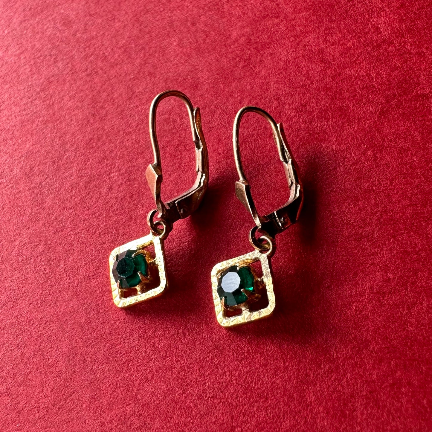 ドイツヴィンテージ グリーンカラーグラス ピアス