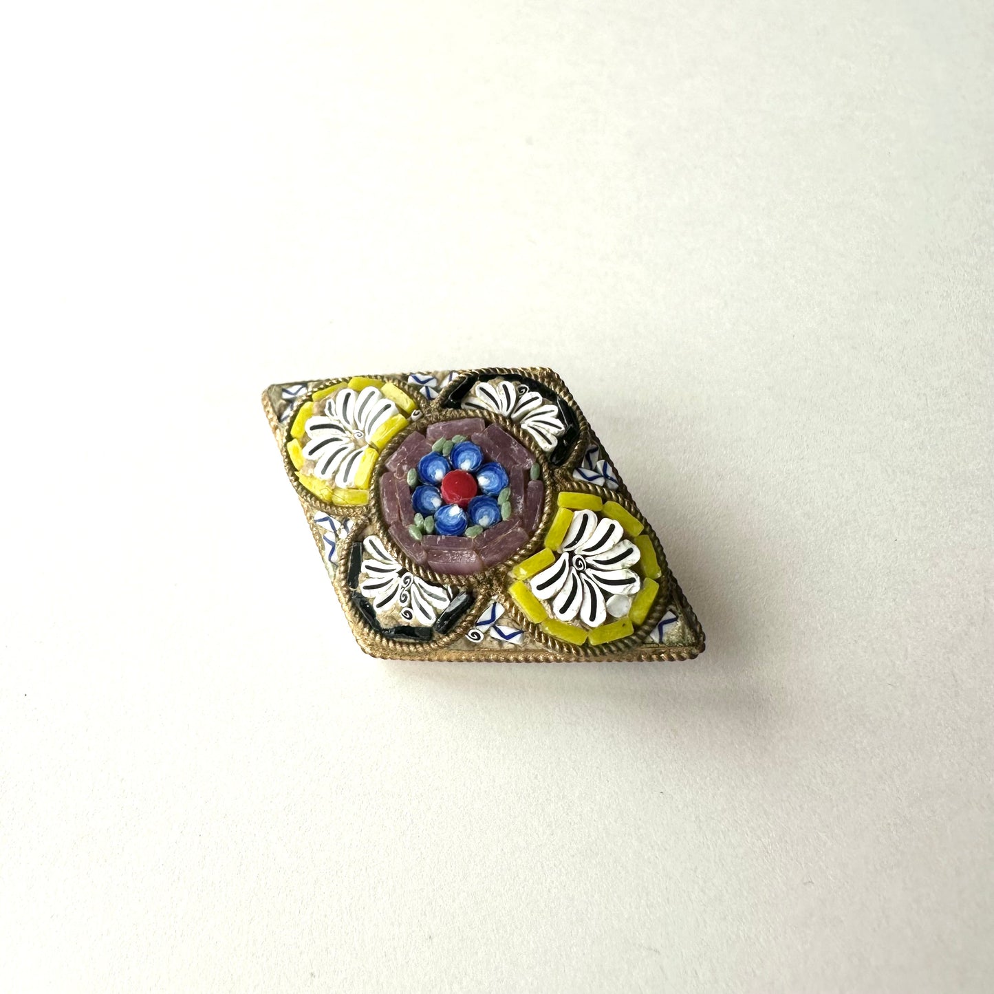 マイクロモザイク イエロー＆グリーン ブローチ