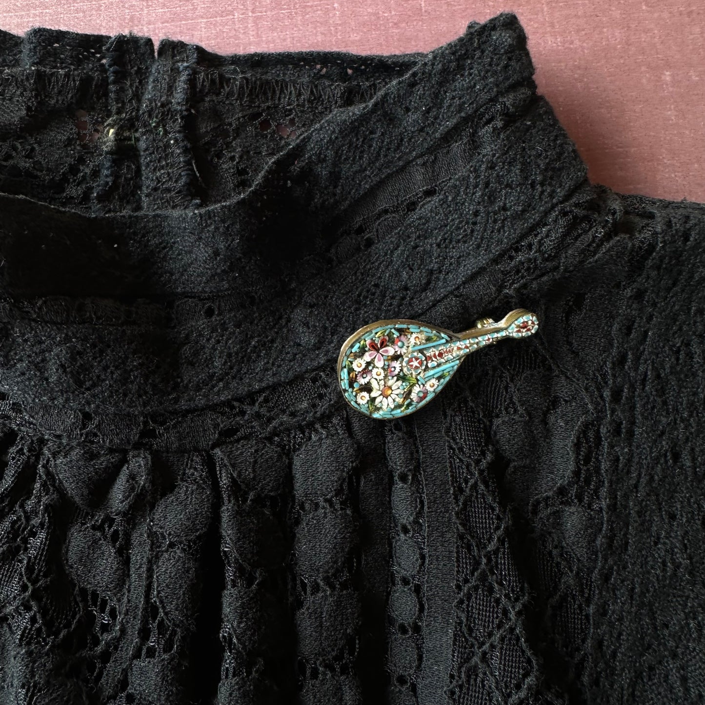 マイクロモザイク マンドリン アンティークブローチ