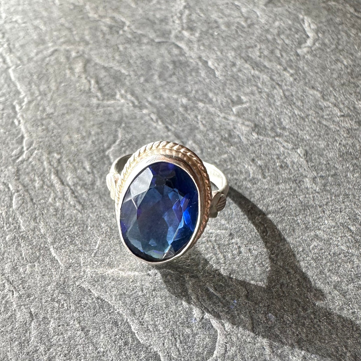 ロイヤルブルーカラーグラス ヴィンテージシルバーリング 8.5号