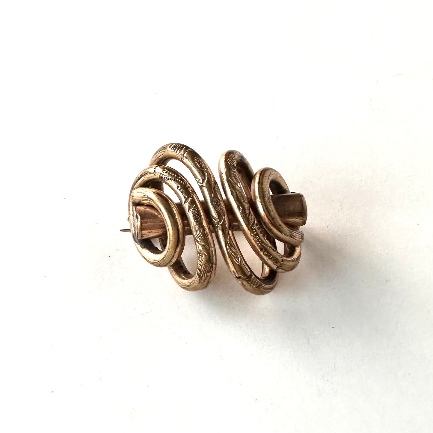 ヴィクトリアン ノット ブローチ