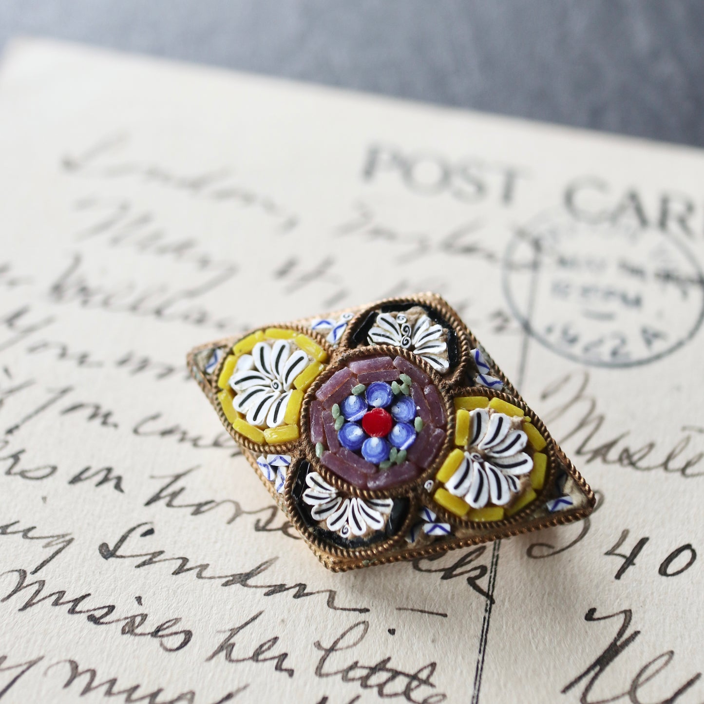 マイクロモザイク イエロー＆グリーン ブローチ