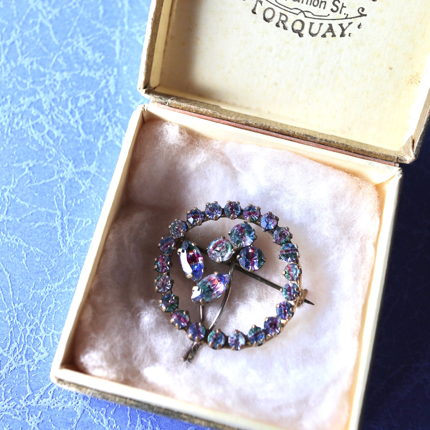 アイリスグラス サークルブローチ