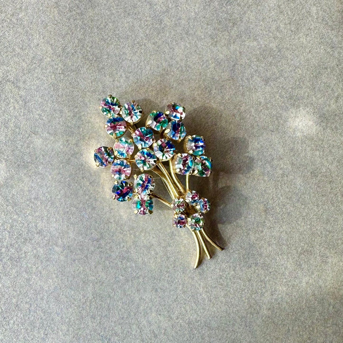 アイリスグラス フラワーブーケブローチ