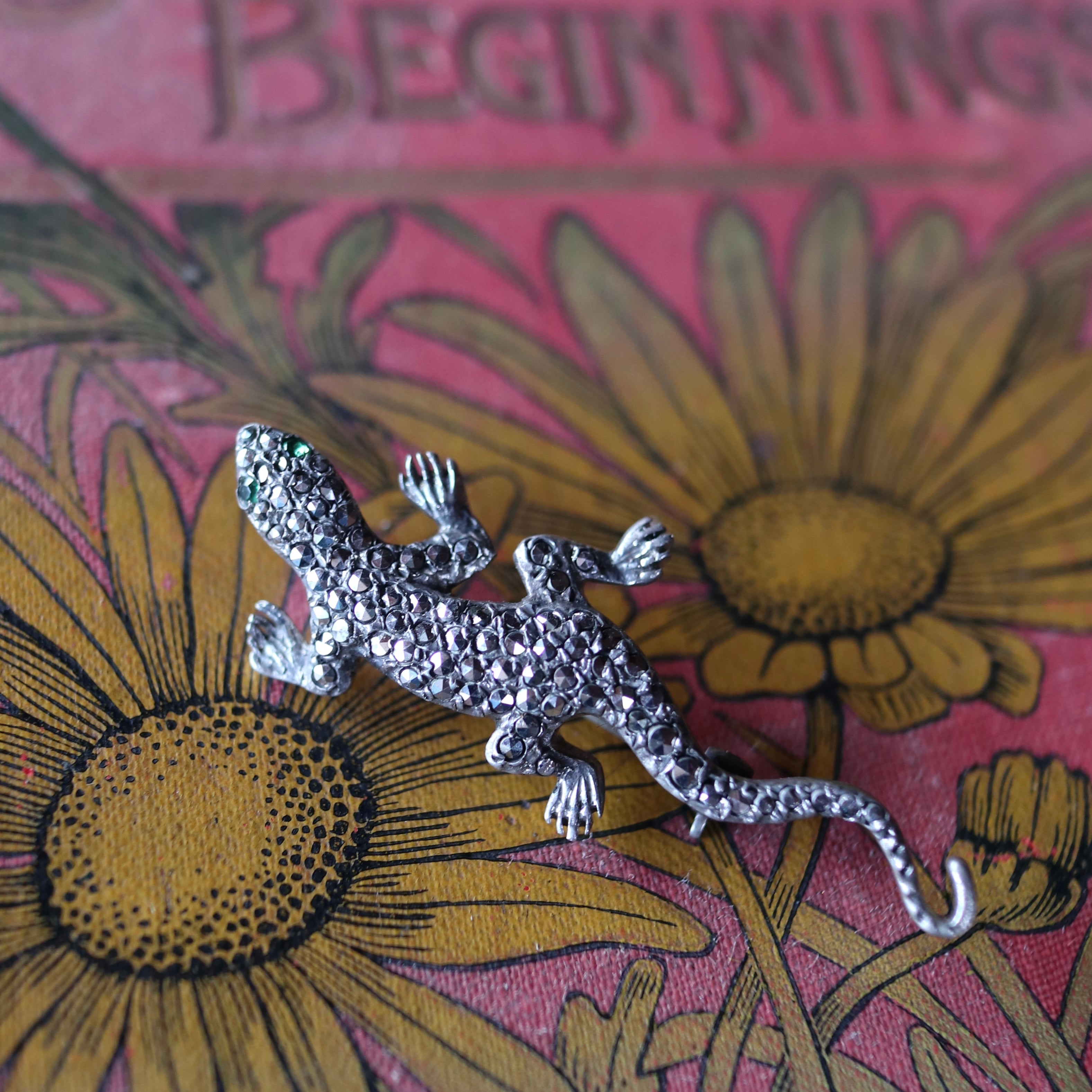 グリーンアイ＆マーカサイト リザード ブローチ – Amelie Antique