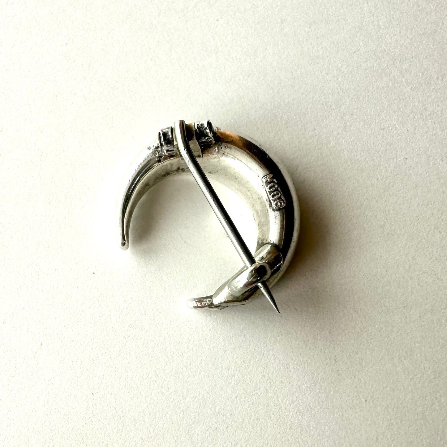 シルバー900 ミニクレセント ブローチ