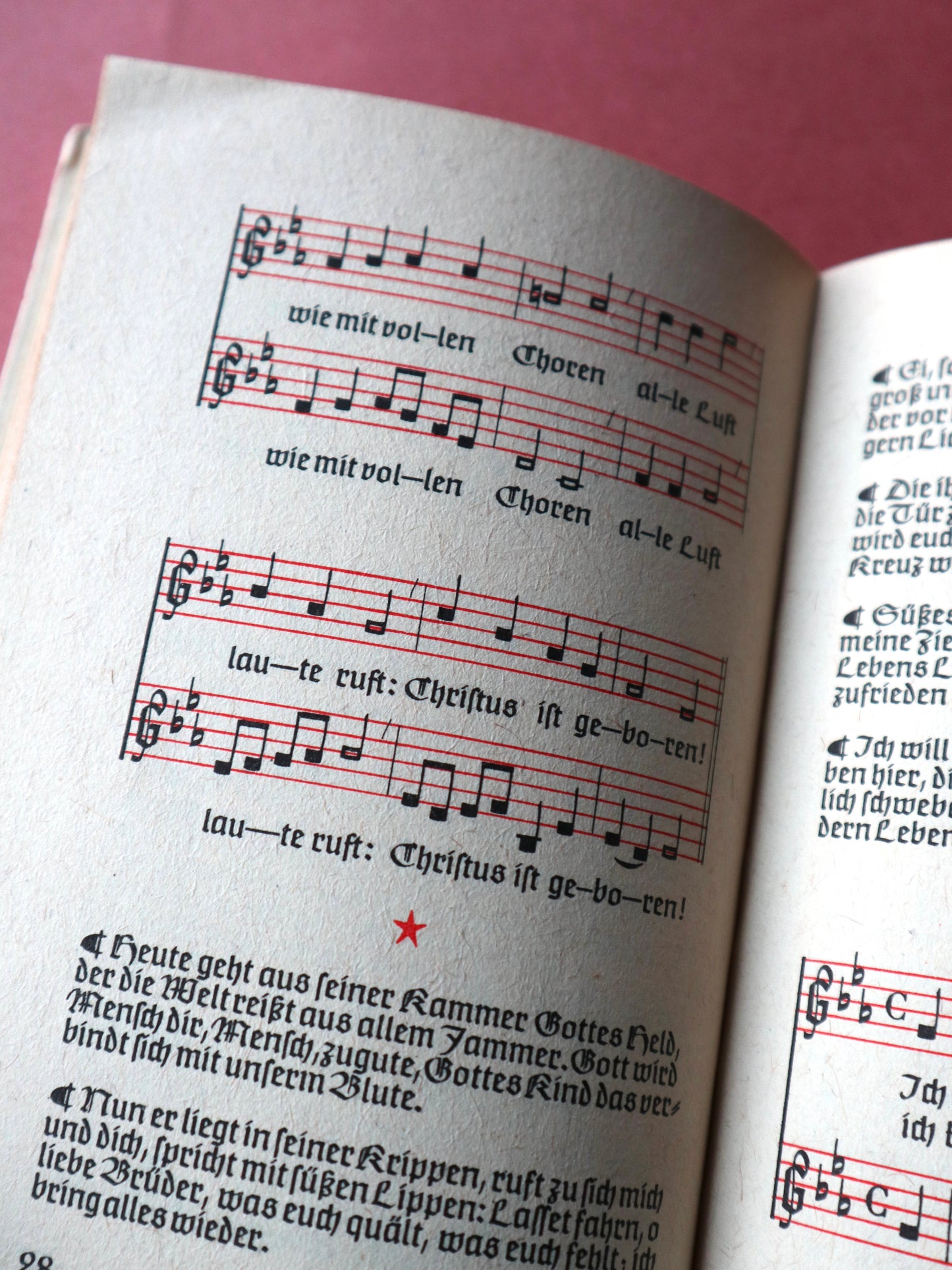 ドイツのクリスマスソングの楽譜 ヴィンテージブック 1952年