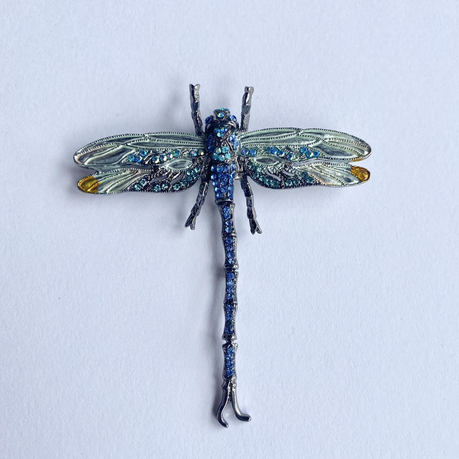 トンボ ビジューブローチアンティークアクセサリーの通販なら